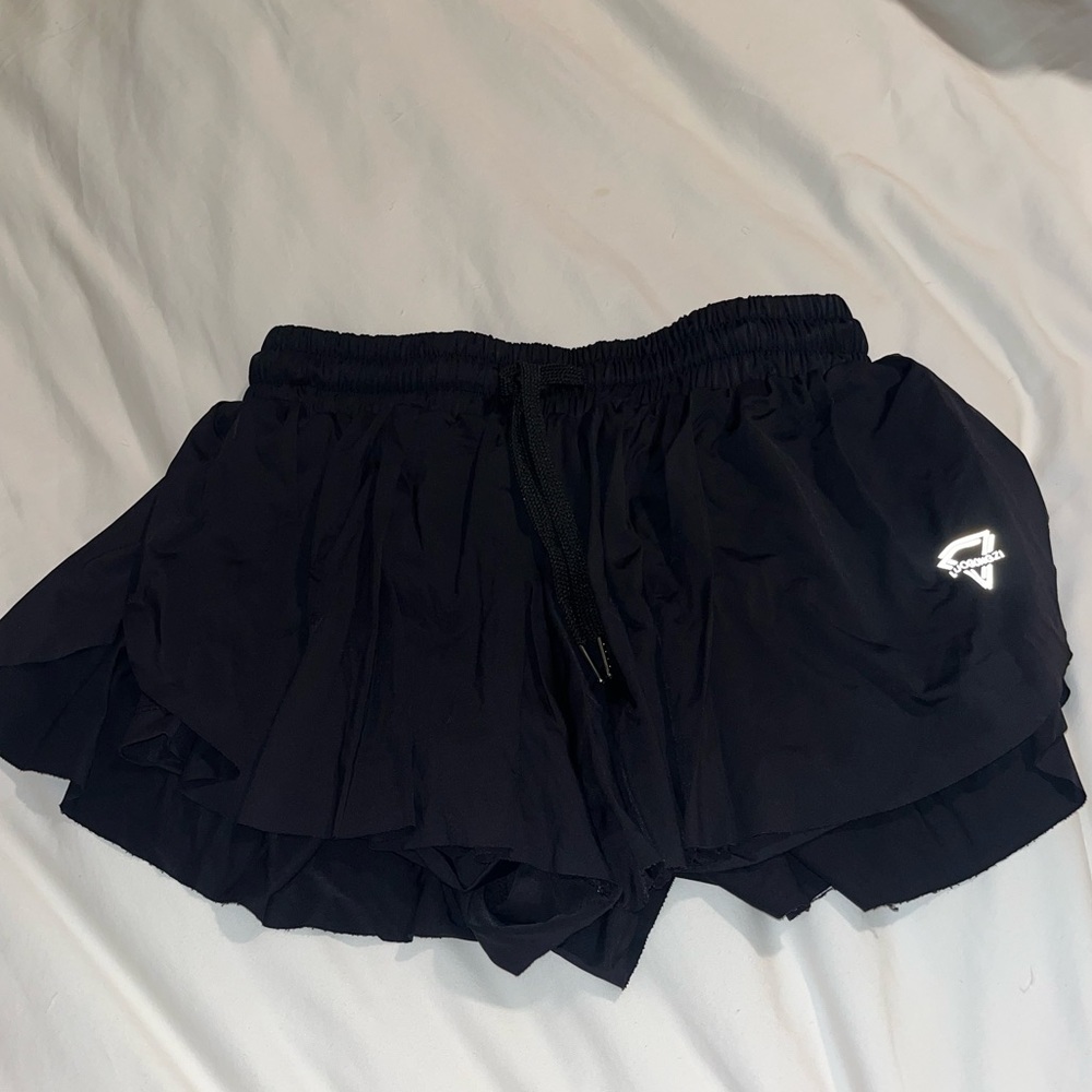 KIKI KONA black shorts